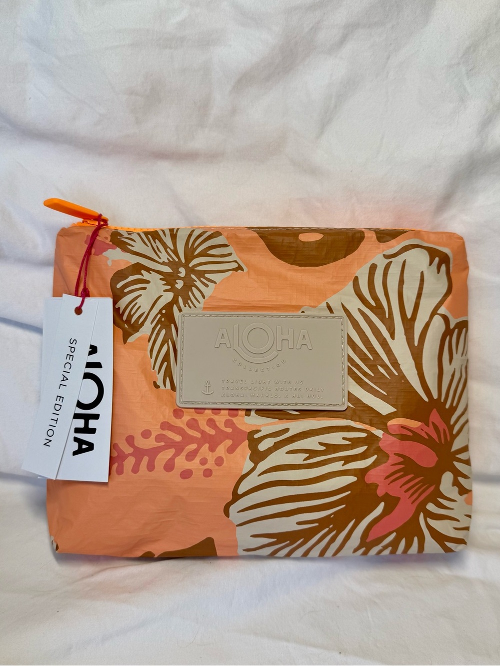 NWT ALOHA Collection x Samudra Pape'ete Small Pouch Toffee Sandstone